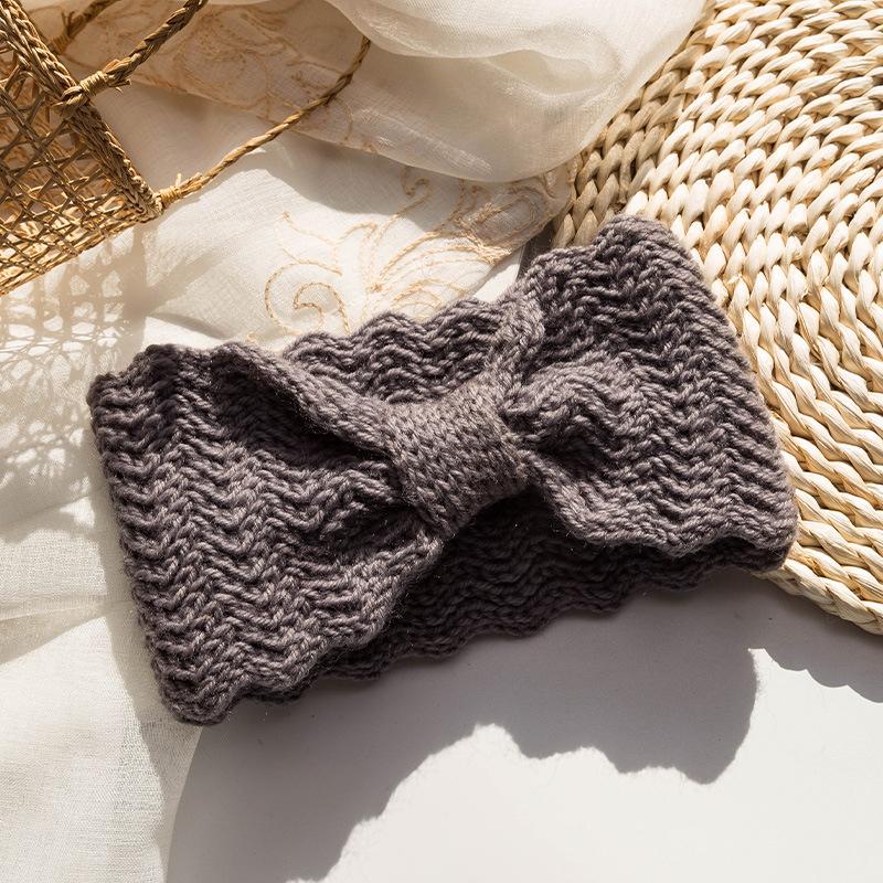 Chic Half-Up Half-Down with Knotted Headband — Winter Hairstyles with Headband
