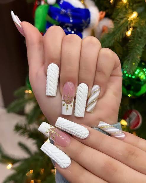 Textured Knit Gold Foil Square Nails Textured Knit Gold Foil Square Nails — Baddie Winter Nails