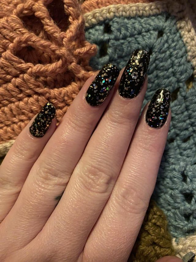 All-Over Glitter Particles Visual Idea All-Over Glitter Particles Visual Idea — New Years Coffin Nails 2027