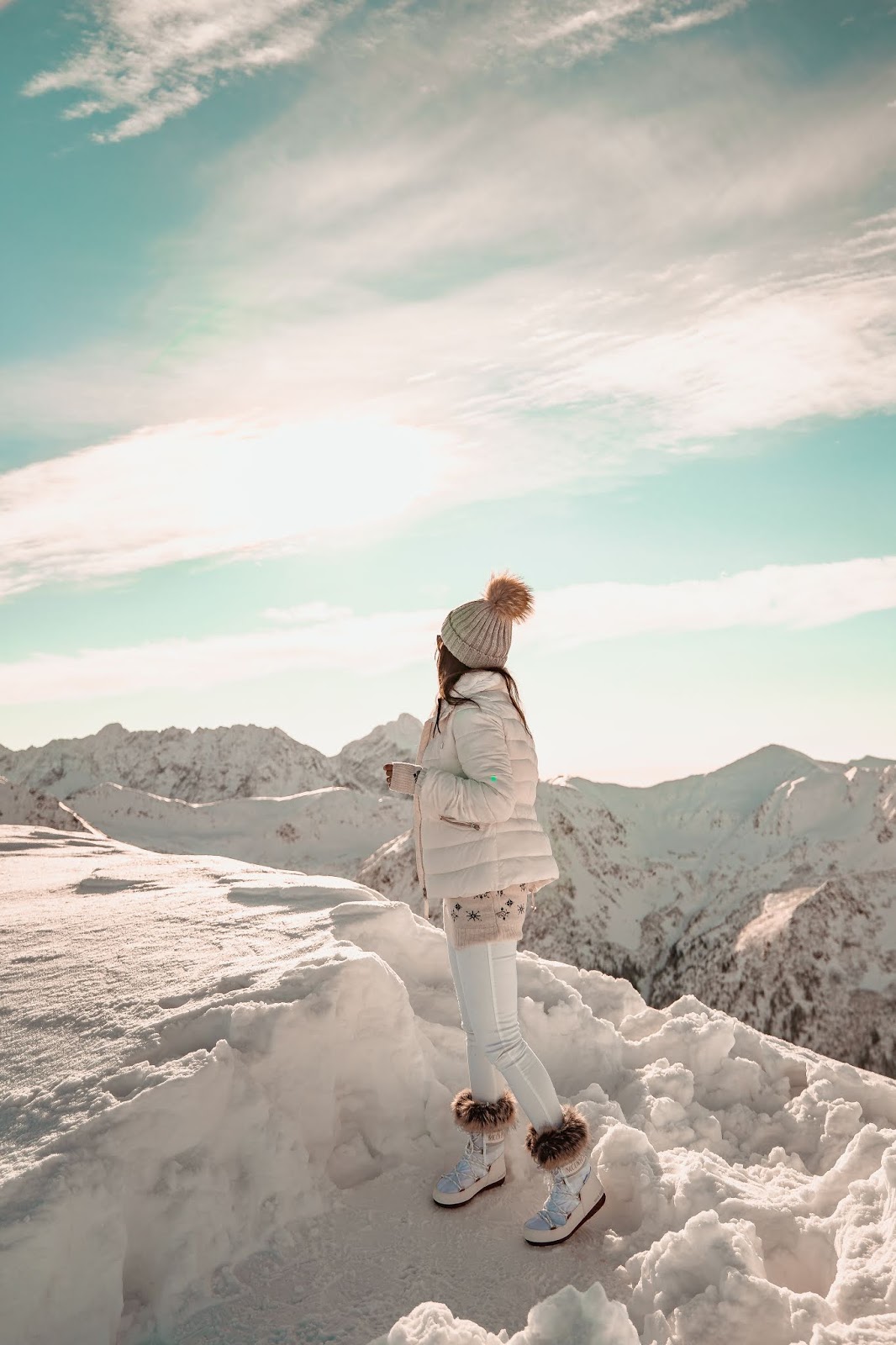 Winter Mountain Activity Outfit Idea Winter Mountain Activity Outfit Idea — Snow Boots Outfits