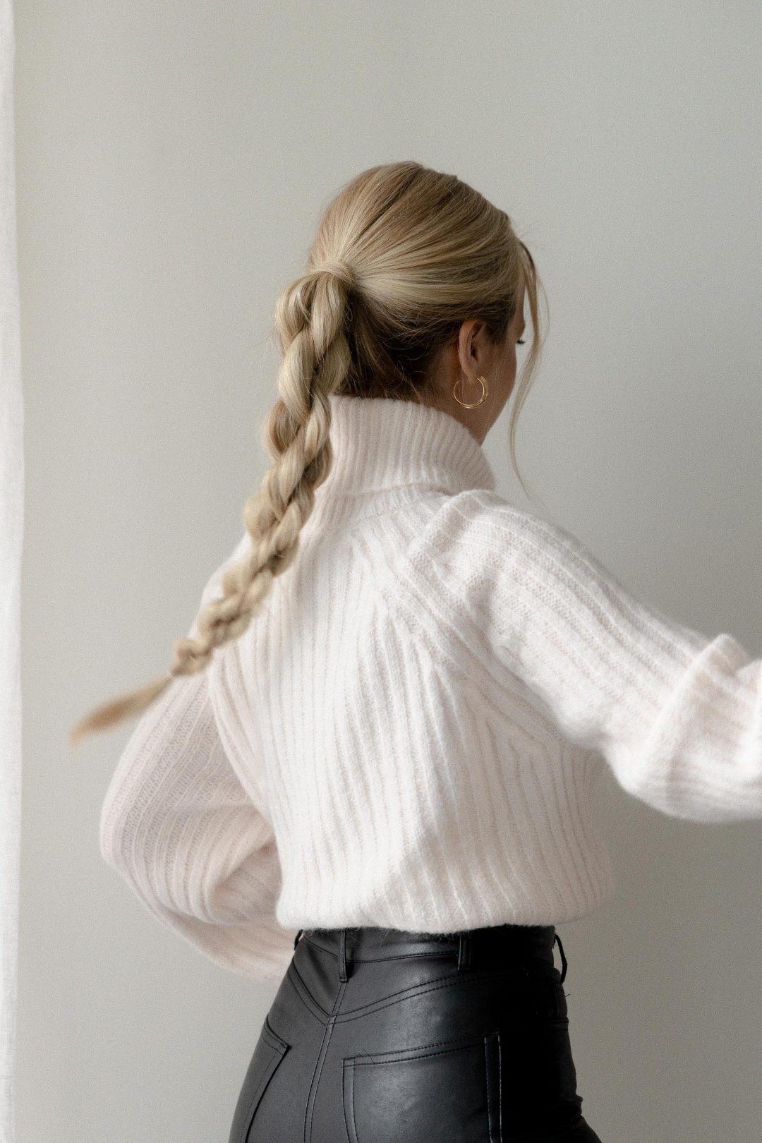3 Easy Winter Hairstyles for Medium - Long Hair Hairstyles - Alex Gaboury