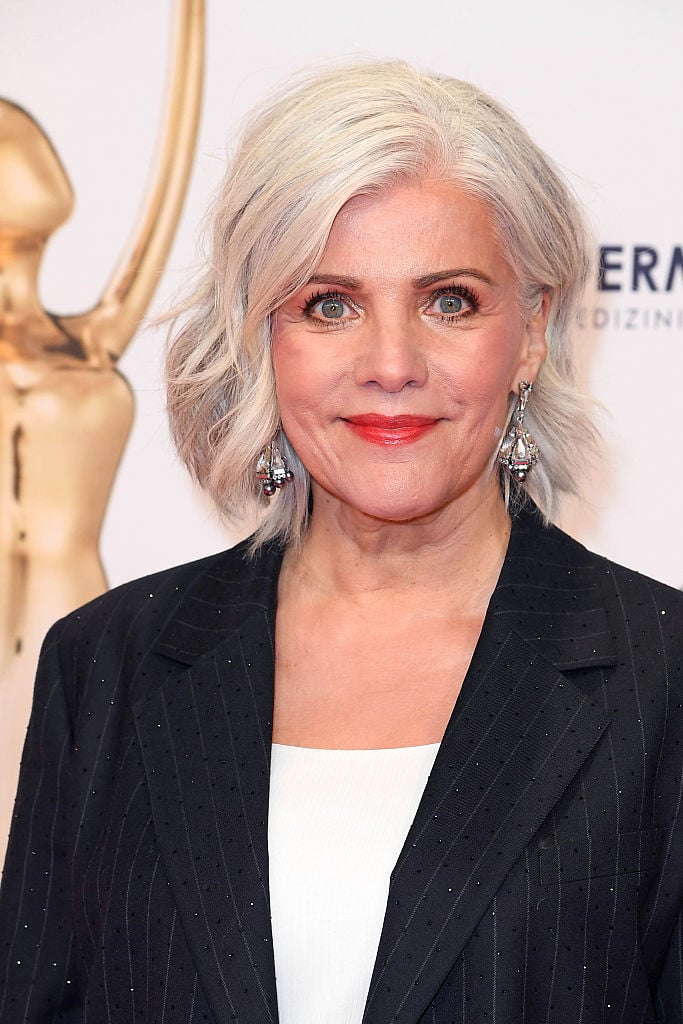 Cool Ash Gray Wavy Bob Cool Ash Gray Wavy Bob — Winter Hairstyles for Gray Hair