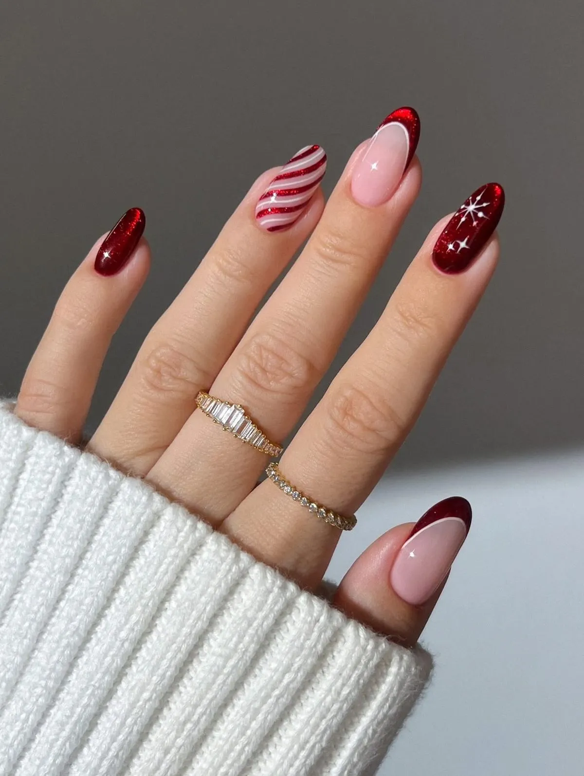 15 Candy Cane Nails Designs To Try This Christmas - Stolen Inspiration