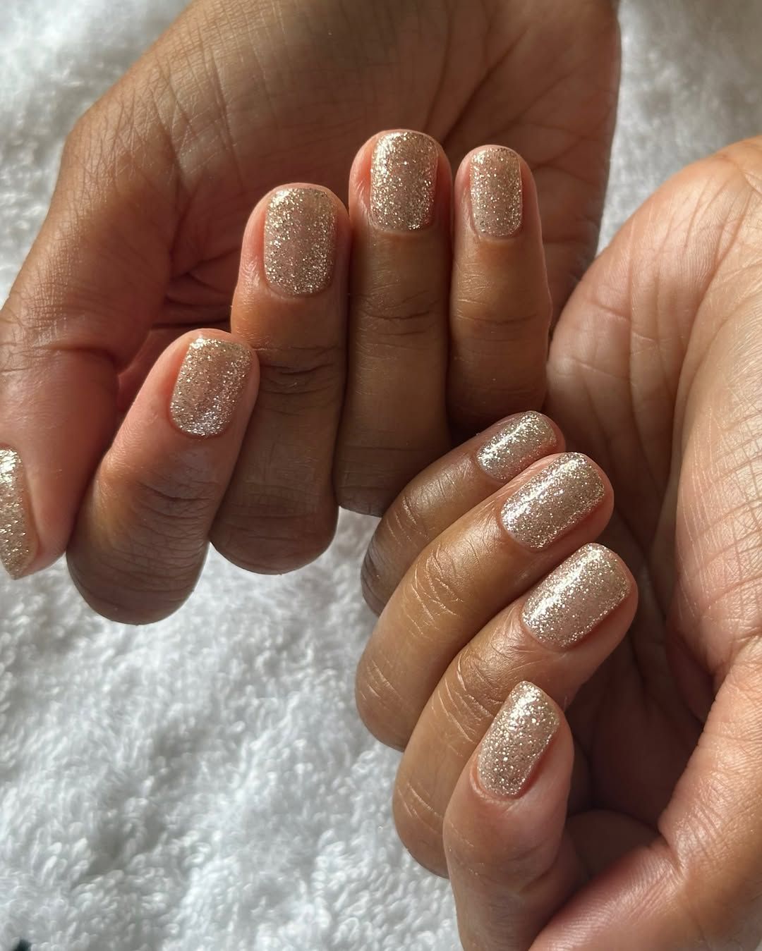 Champagne Gold Glitter Short Square Nails Champagne Gold Glitter Short Square Nails — Sparkly New Years Nails 2027