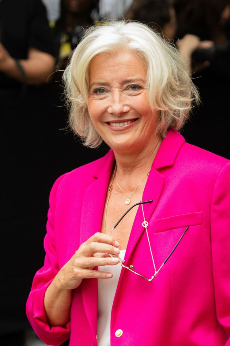 Voluminous Wavy Ash Blonde Bob — Winter Hairstyles for Women Over 40