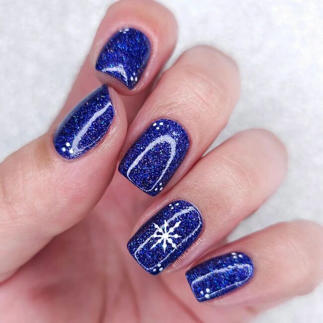 Deep Blue Glitter Winter Nails Deep Blue Glitter Winter Nails — Sparkly Winter Nails