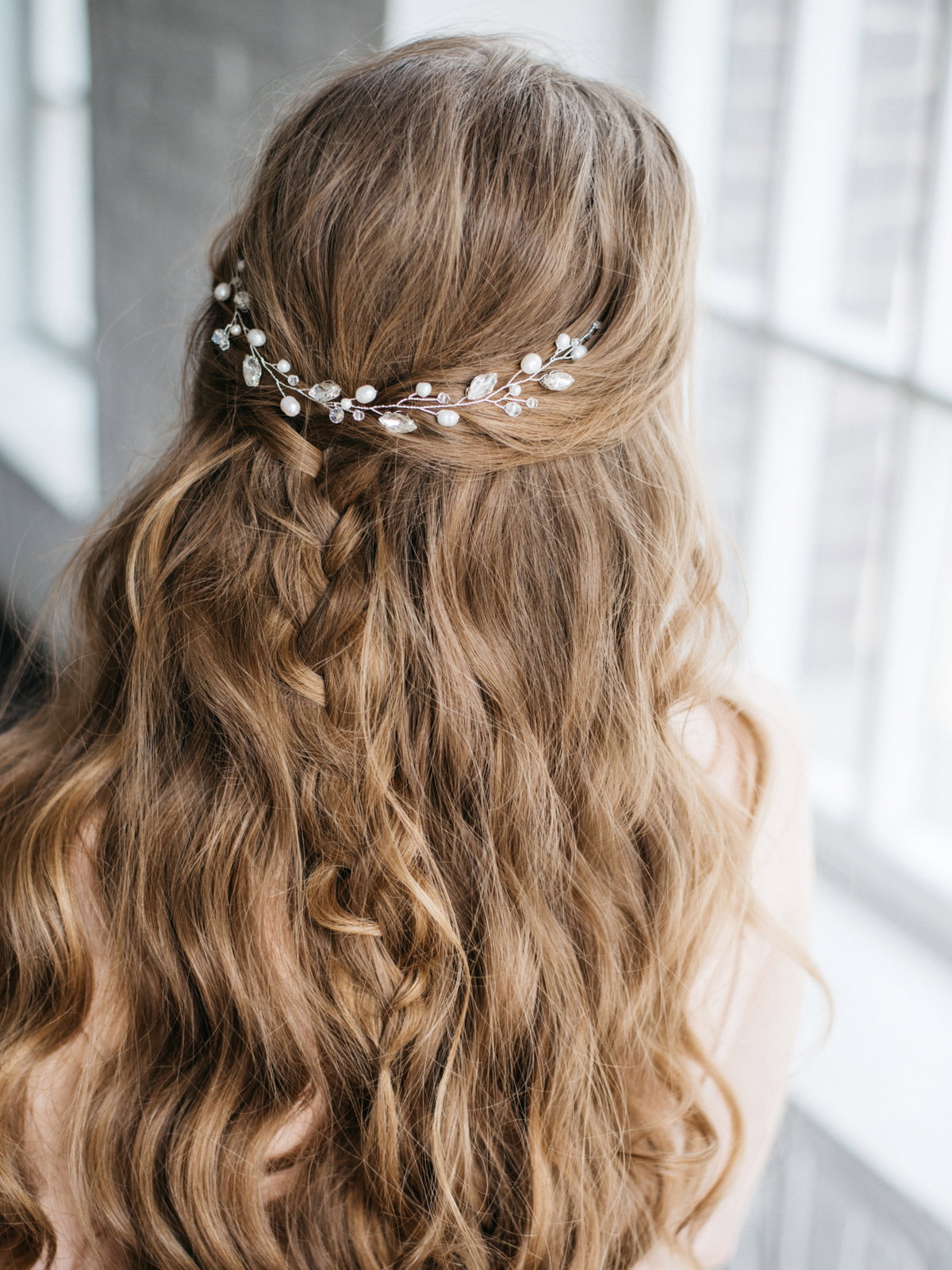 Light Brown Half Up with Pearl Accent Light Brown Half Up with Pearl Accent — Winter Half Up Half Down Hairstyles