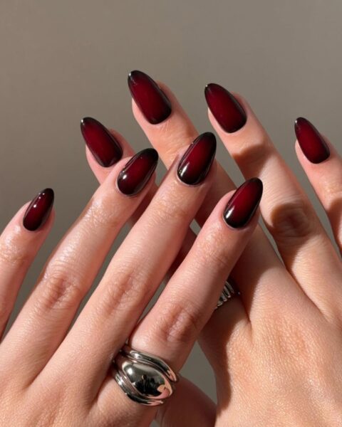 Dramatic Red to Black Ombre Almond Nails Dramatic Red to Black Ombre Almond Nails — Cherry Red Nails