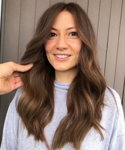 Mid-Back Voluminous Layers With Subtle Highlights Mid-Back Voluminous Layers With Subtle Highlights — Winter Layered Haircuts