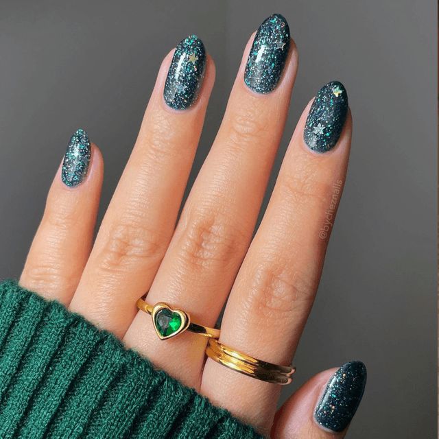 Christmas Character Art Short Oval Nails — Holiday Nail Colors 2026