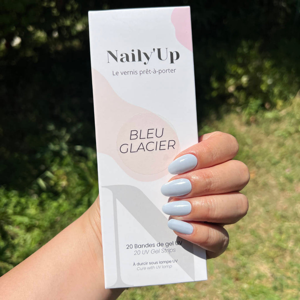 Solid Color Uniform Glossy Light Icy Blue Short Oval Nails Solid Color Uniform Glossy Light Icy Blue Short Oval Nails — Icy Blue Nails