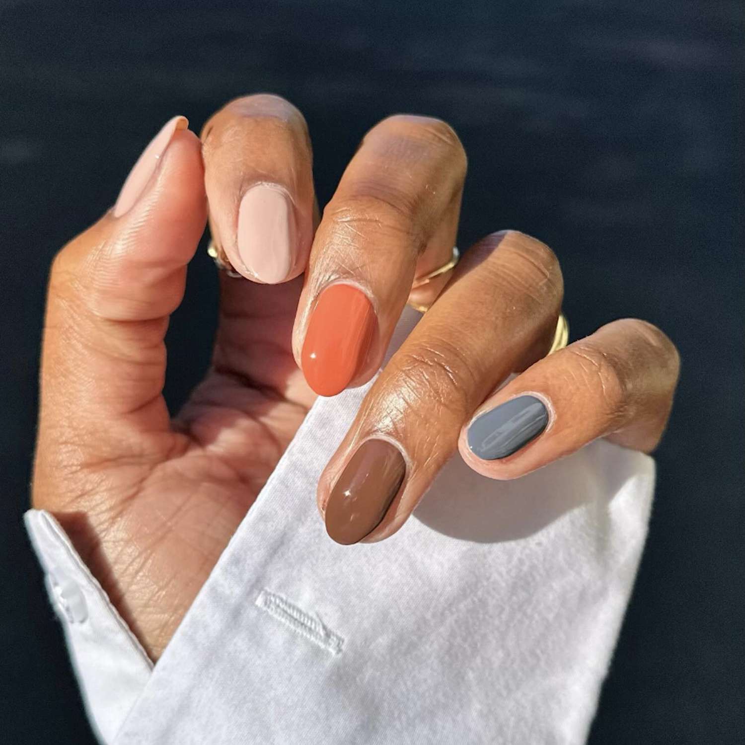 Nude Terracotta Chocolate Brown Grey Color Block Nails Nude Terracotta Chocolate Brown Grey Color Block Nails — Classy Short Winter Nails