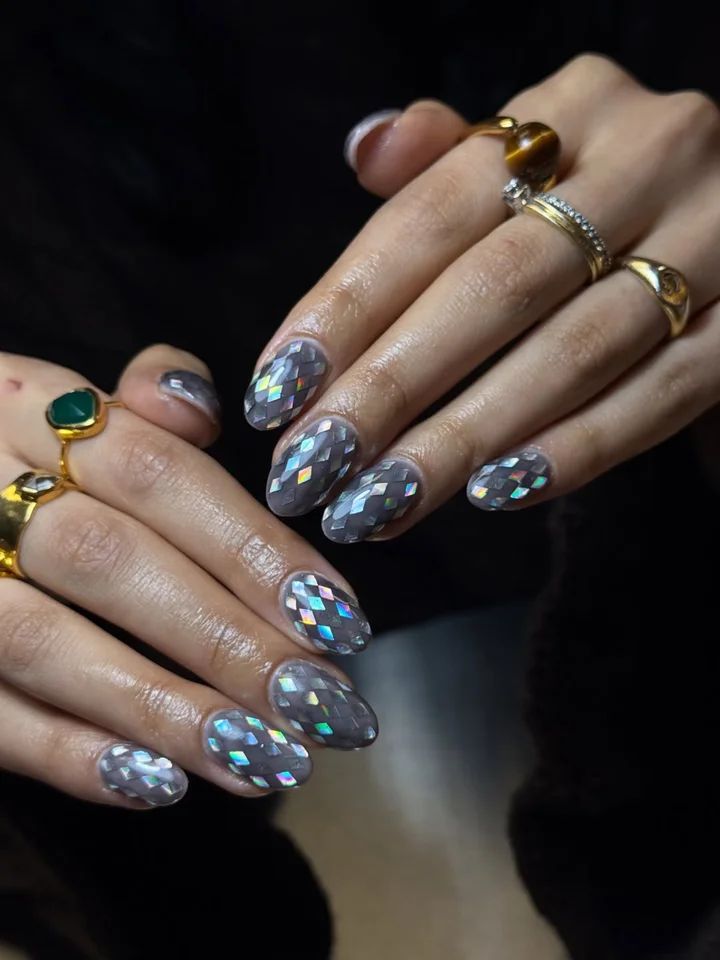Chrome Holographic Visual Idea — Cute New Years Nails 2027