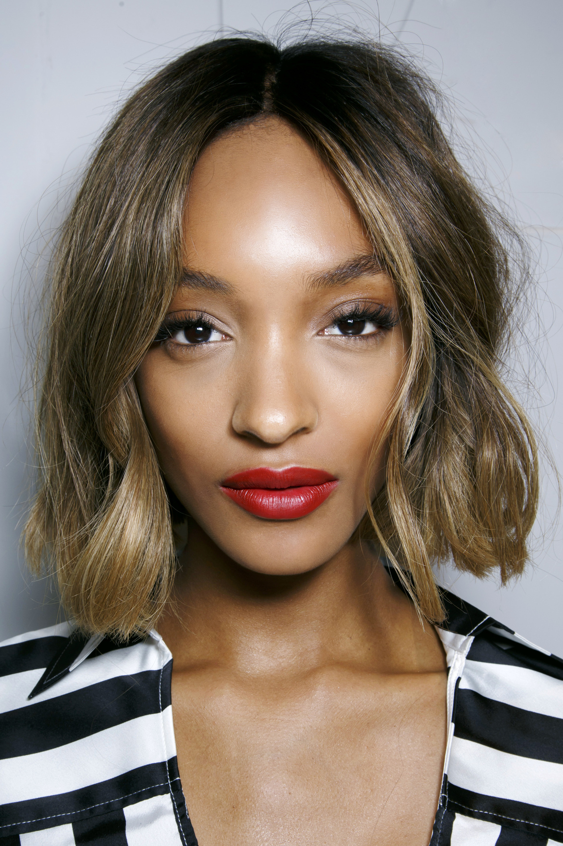 Wavy Bob With Curtain Bangs — Winter Hairstyles for Work