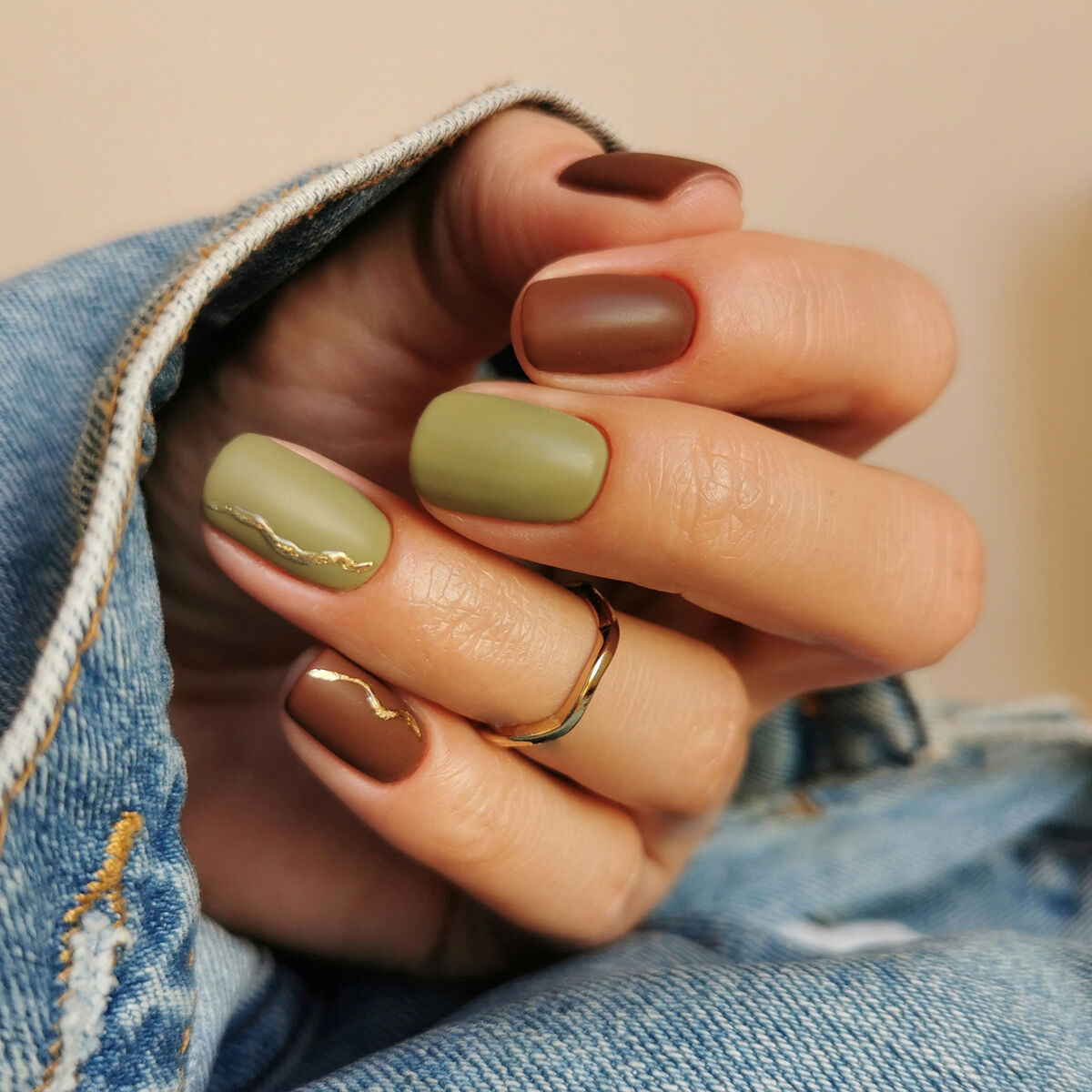 Matte Brown and Olive Green with Gold Accent Matte Brown and Olive Green with Gold Accent — Winter Nails for Black Women