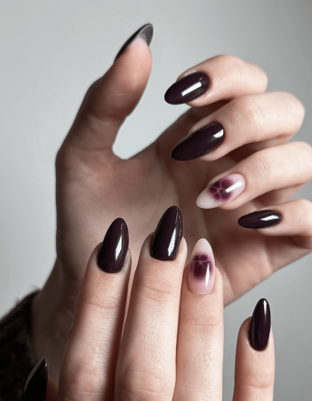 Medium Oval Plum with Floral Accents Medium Oval Plum with Floral Accents — Fall to Winter Nails