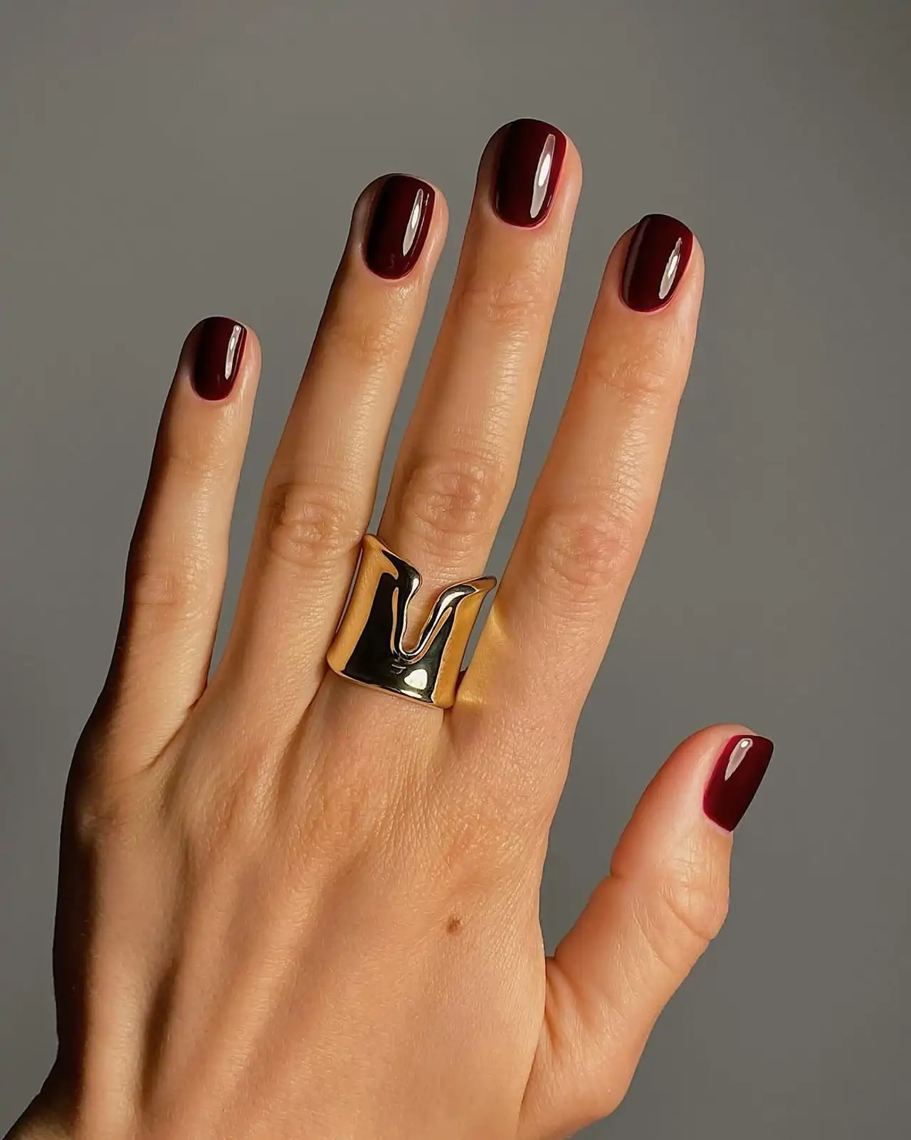 Cool-Toned Glossy Burgundy Ovals Cool-Toned Glossy Burgundy Ovals — Burgundy Nails