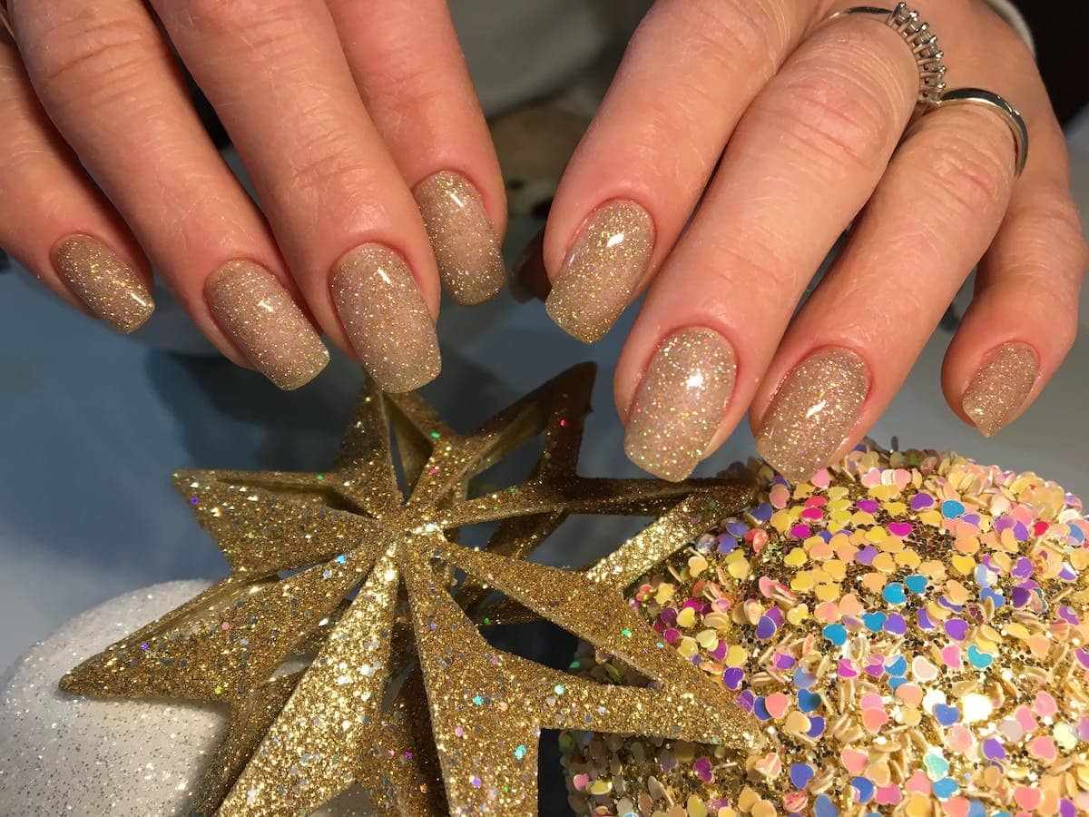 Medium Square Champagne Gold Glitter Medium Square Champagne Gold Glitter — Winter Gold Nails