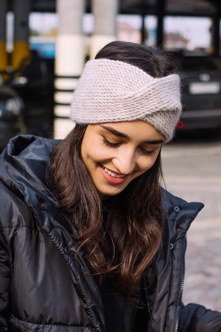 Shoulder Visual Idea — Medium Length Winter Haircuts
