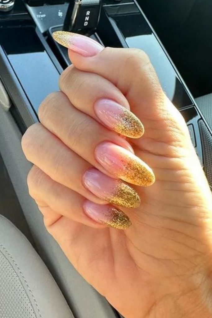 Gold Glitter Ombre Oval Nails Gold Glitter Ombre Oval Nails — Sparkly New Years Nails 2027