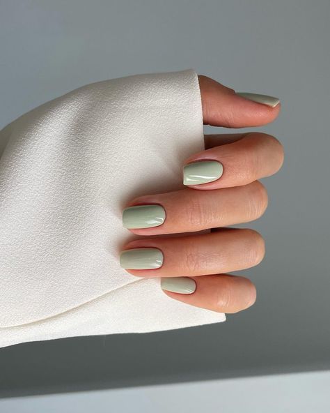 Winter Visual Idea Winter Visual Idea — Winter Nail Colors for Short Nails