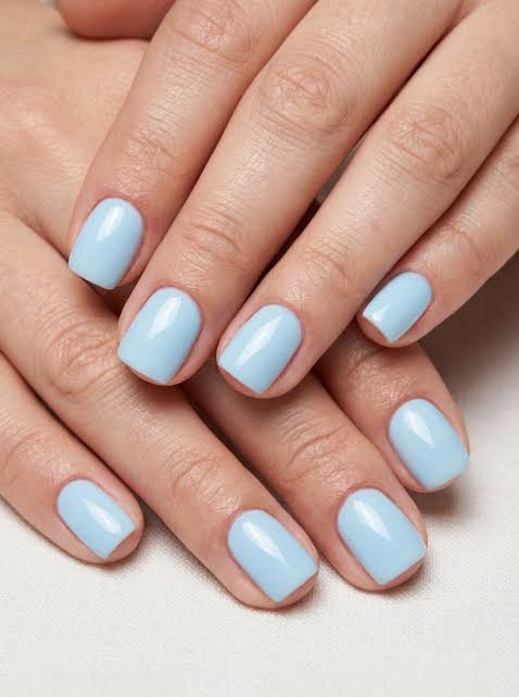 Pale Icy Blue Glossy Short Oval Nails Pale Icy Blue Glossy Short Oval Nails — Classy Short Winter Nails