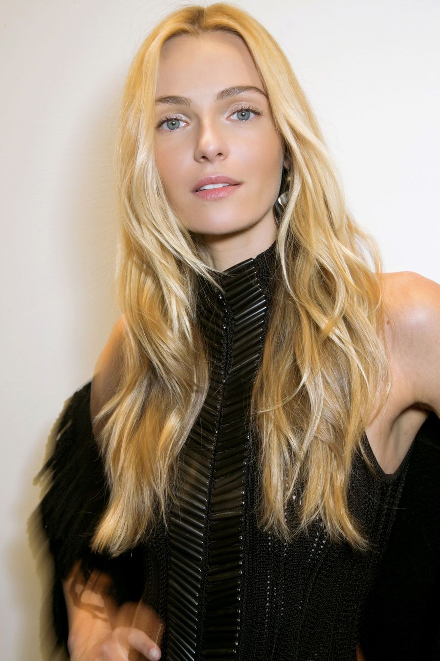 Middle Visual Idea — Winter Shoulder Length Hairstyles