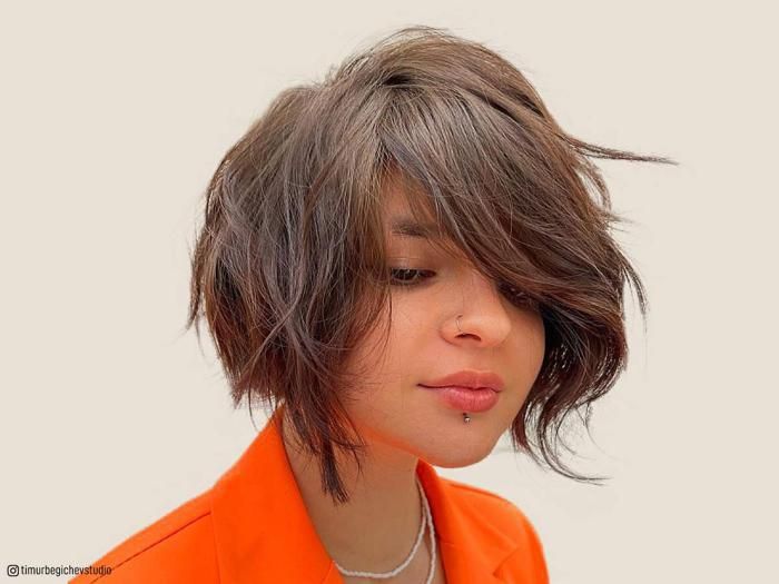 Chin Asymmetrical Bob With Grey Highlights — Winter Hairstyles for Thin Hair