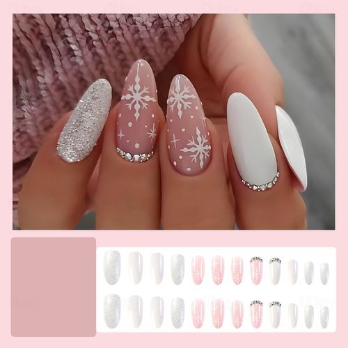 Visual Idea Visual Idea — Medium Christmas Nails 2026
