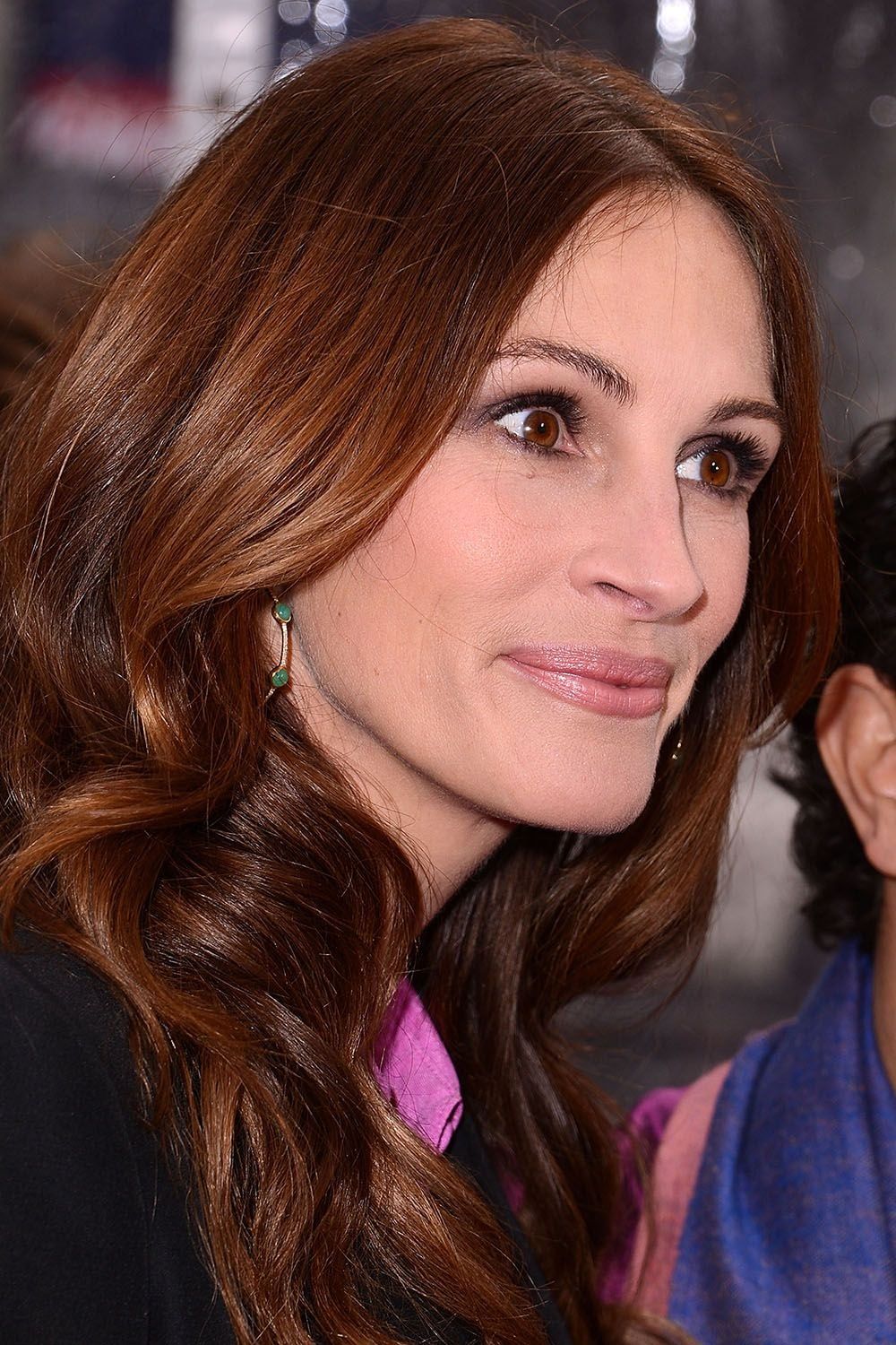 Shoulder-Length Chestnut With Reddish Tones — Chestnut Brown Hair
