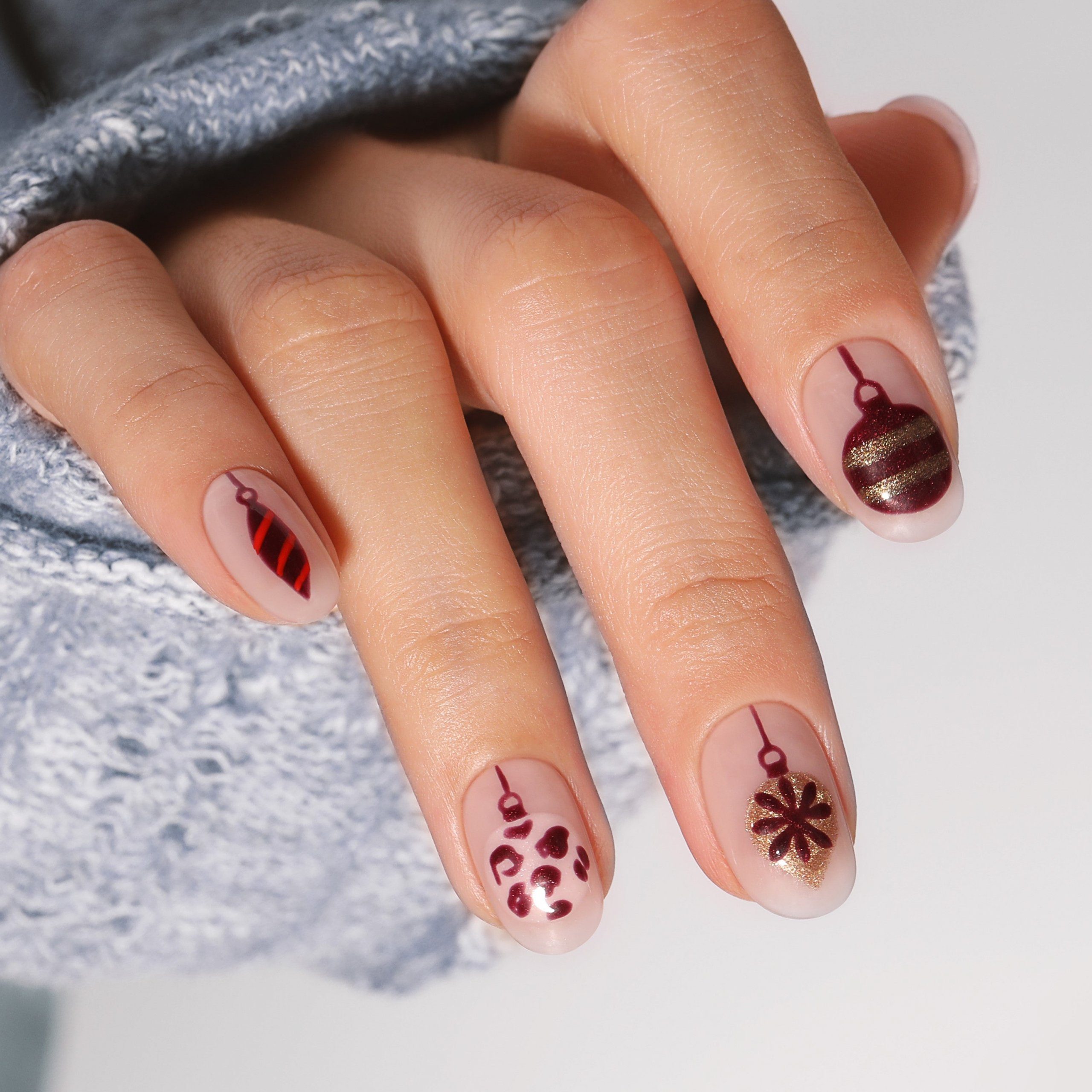 Christmas Decal Short Rounds Christmas Decal Short Rounds — Wine Christmas Nails 2026