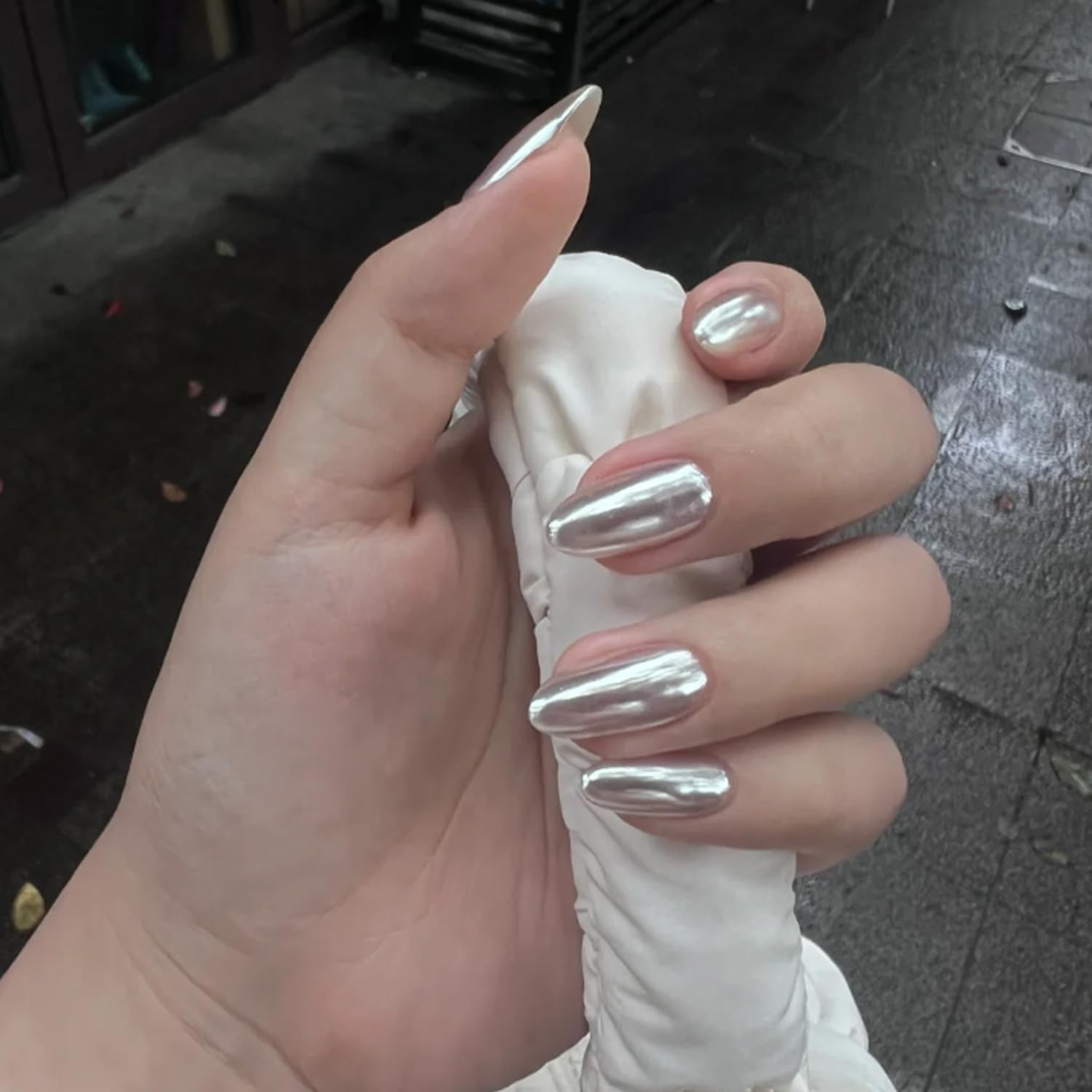 The Single Detail A Reader Notices First Bright Silver Chrome Almond Nails The Single Detail A Reader Notices First Bright Silver Chrome Almond Nails — Silver Chrome Nails