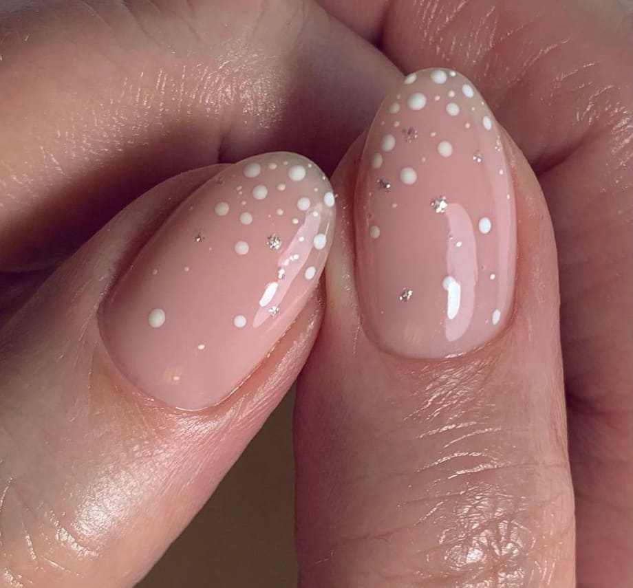 Sheer Light Pink with White Dots and Silver Glitter Oval Nails Sheer Light Pink with White Dots and Silver Glitter Oval Nails — Simple Short Winter Nails