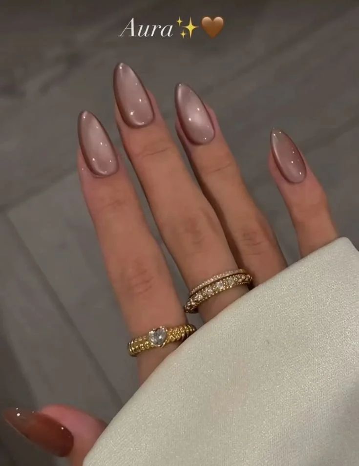Cat-Eye Visual Idea — New Years Almond Nails 2027