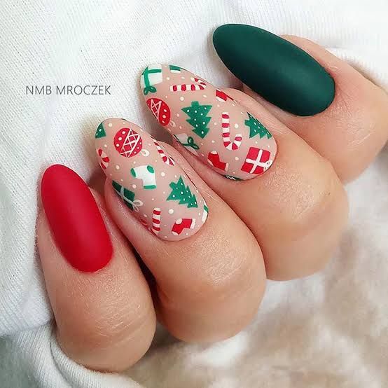 Playful Christmas Pattern Square Nails Playful Christmas Pattern Square Nails — Red and Green Christmas Nails 2026