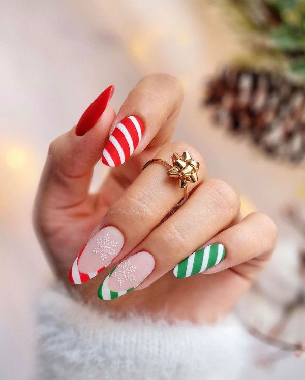 Matte Finish Christmas Motifs Matte Finish Christmas Motifs — Christmas Nail Art 2026