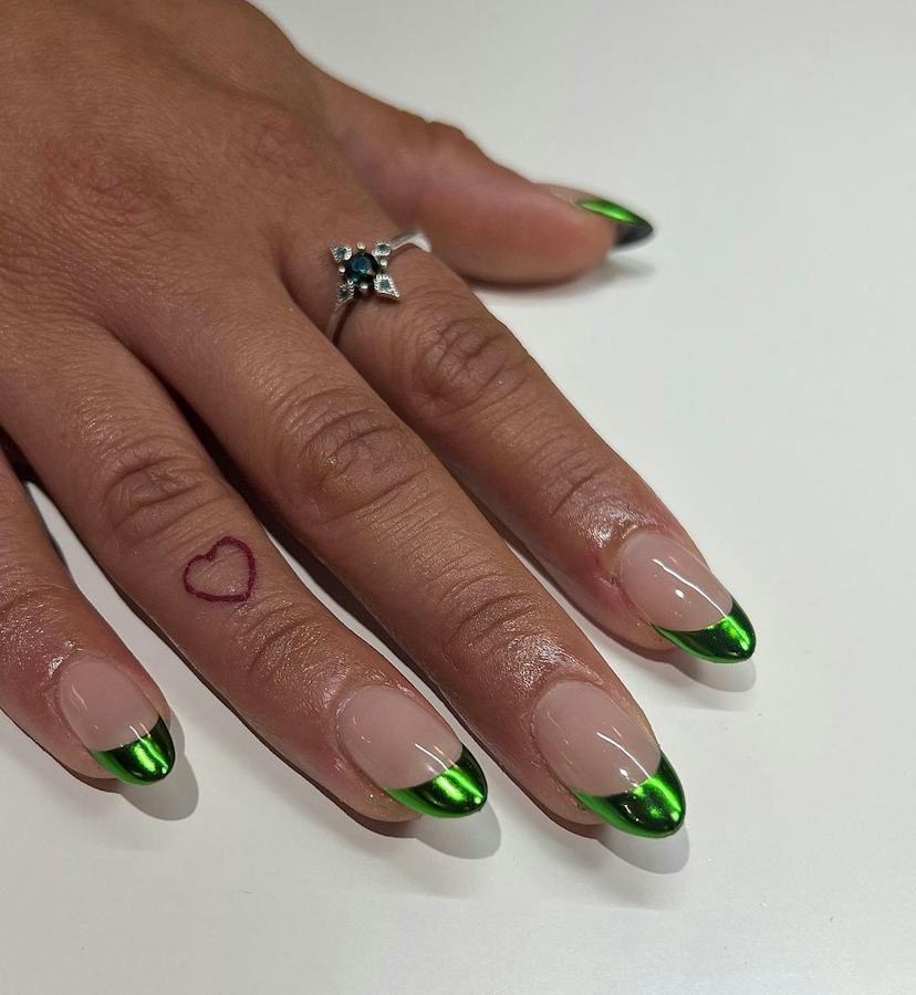 Gift Box Bow Long Square Nails Gift Box Bow Long Square Nails — Holiday Nails 2026