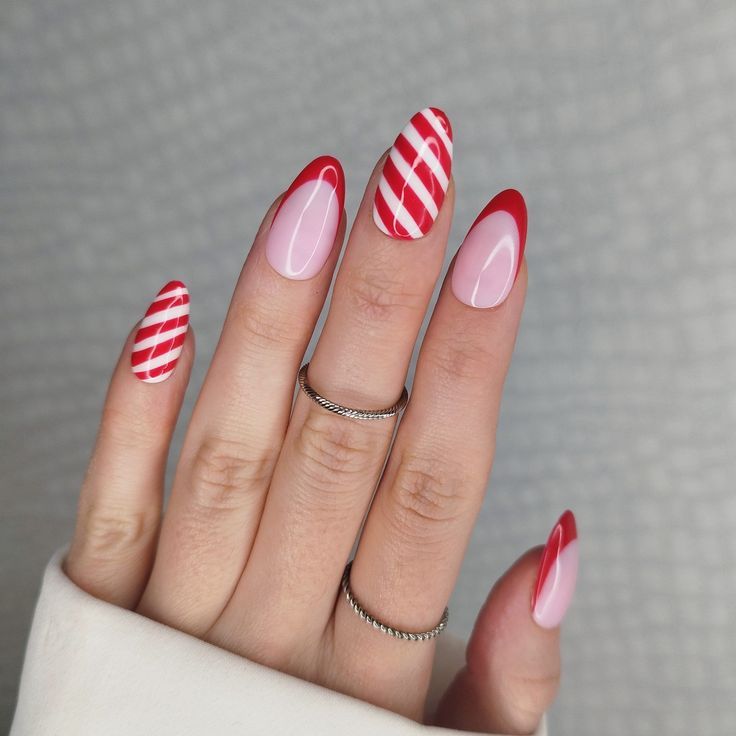 Visible Visual Idea Visible Visual Idea — Red Christmas Nails 2026