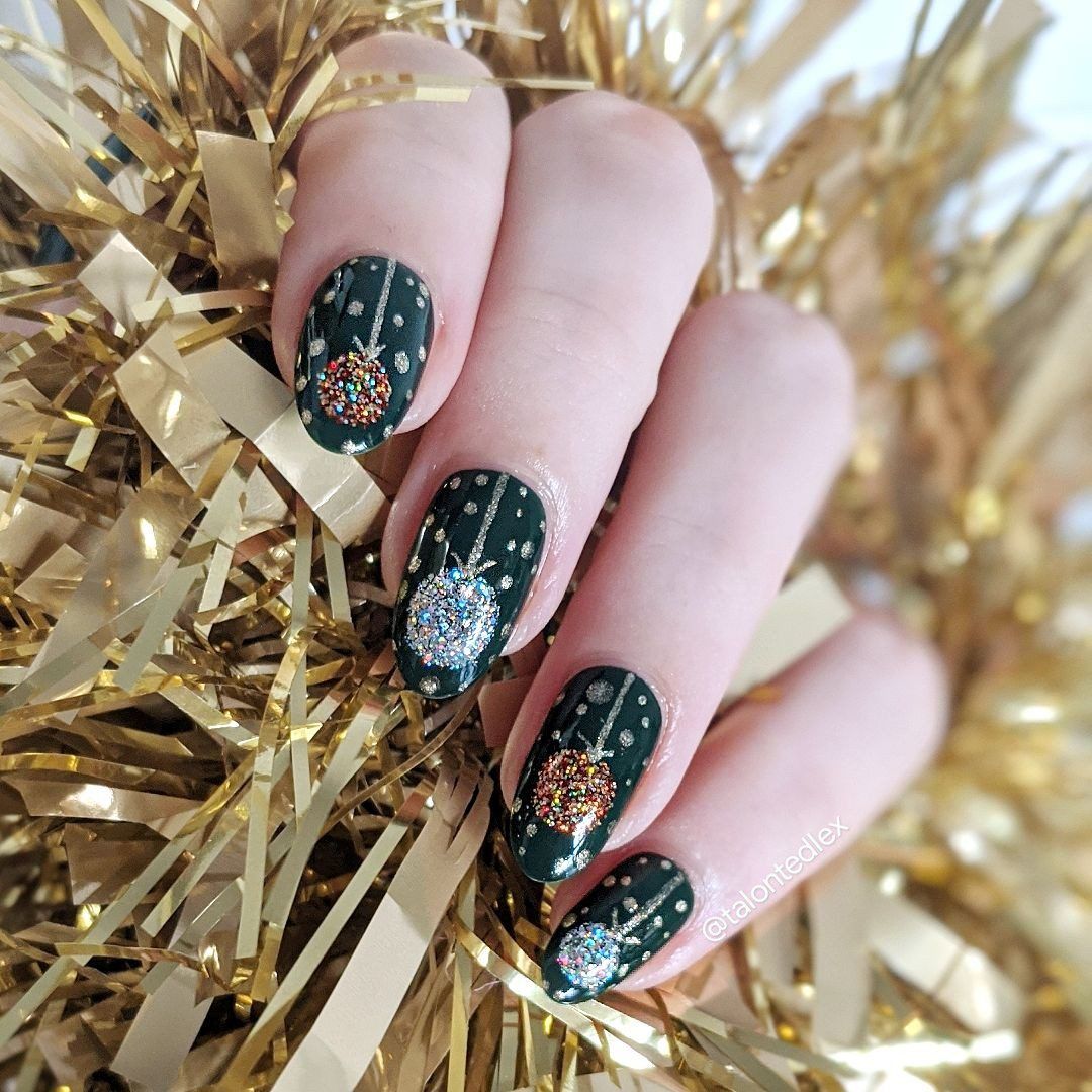 Deep Green Bauble Nails Deep Green Bauble Nails — Christmas Nail Designs 2026