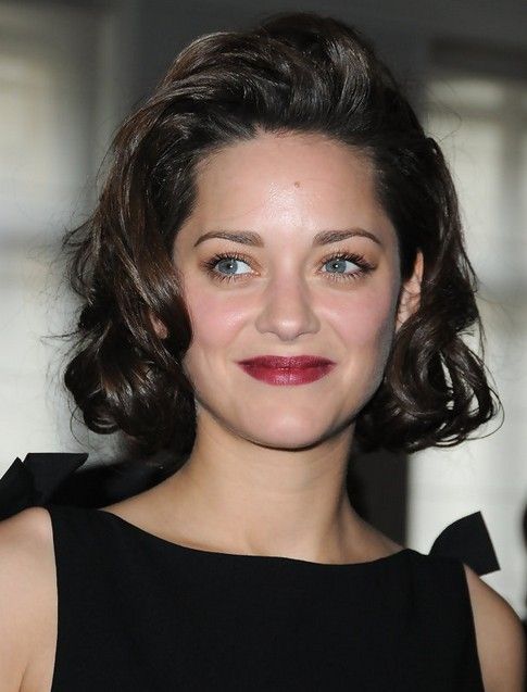 Dark Blonde Bob With Curls Dark Blonde Bob With Curls — Winter Haircuts for Heart Shaped Faces
