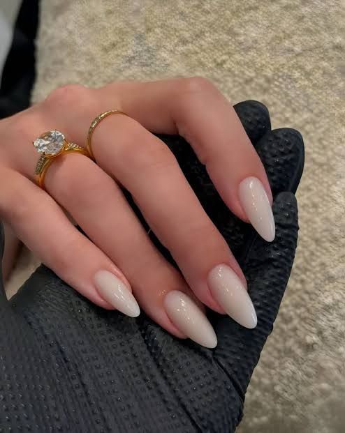 Glossy Visual Idea Glossy Visual Idea — Clean Girl Winter Nails