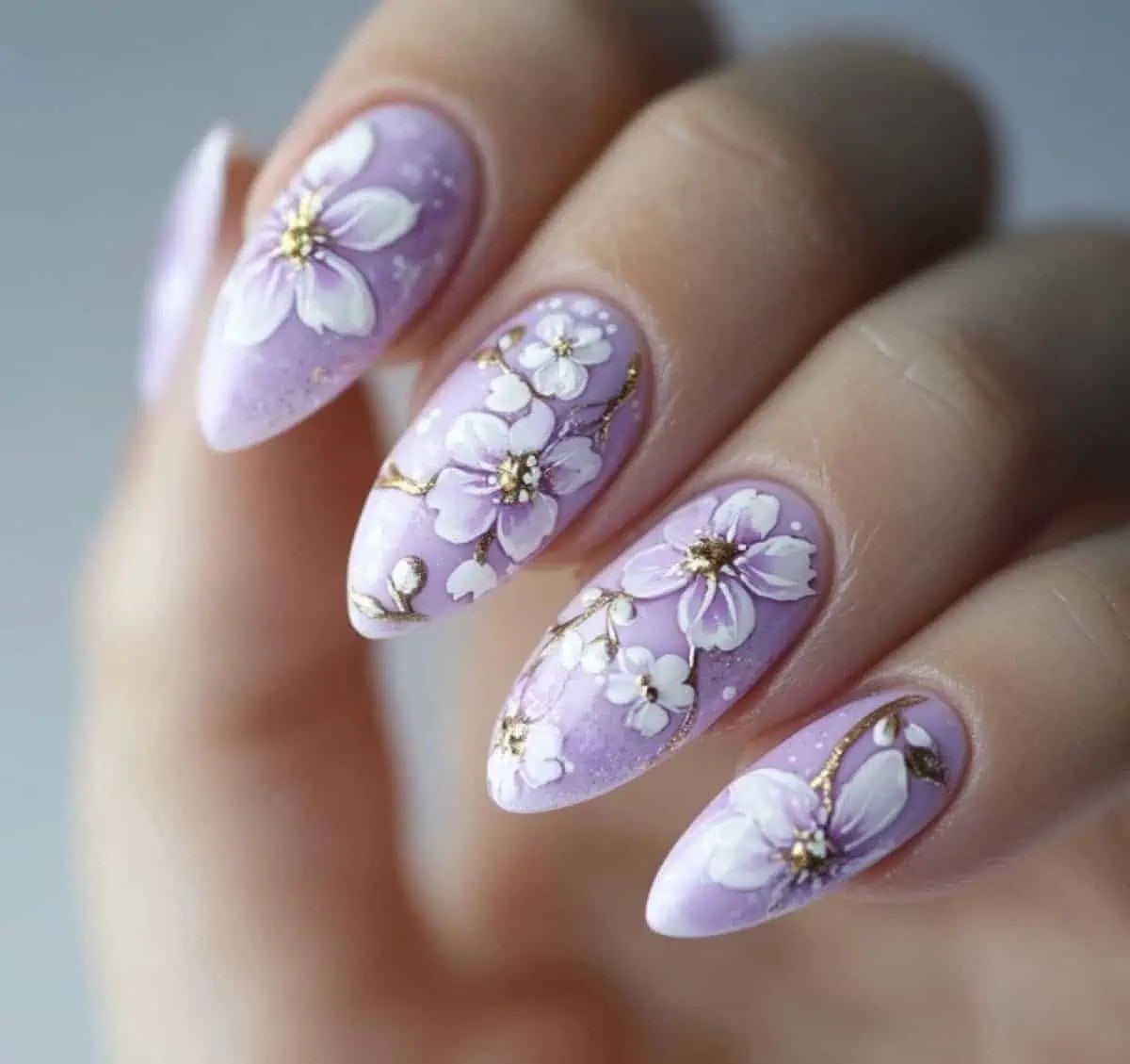 3D Floral Art With Gold Accents Visual Idea 3D Floral Art With Gold Accents Visual Idea — Winter Lavender Nails
