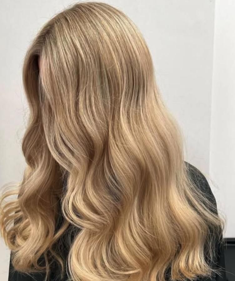 Collarbone Ash Blonde With Cool Highlights — Winter Highlights