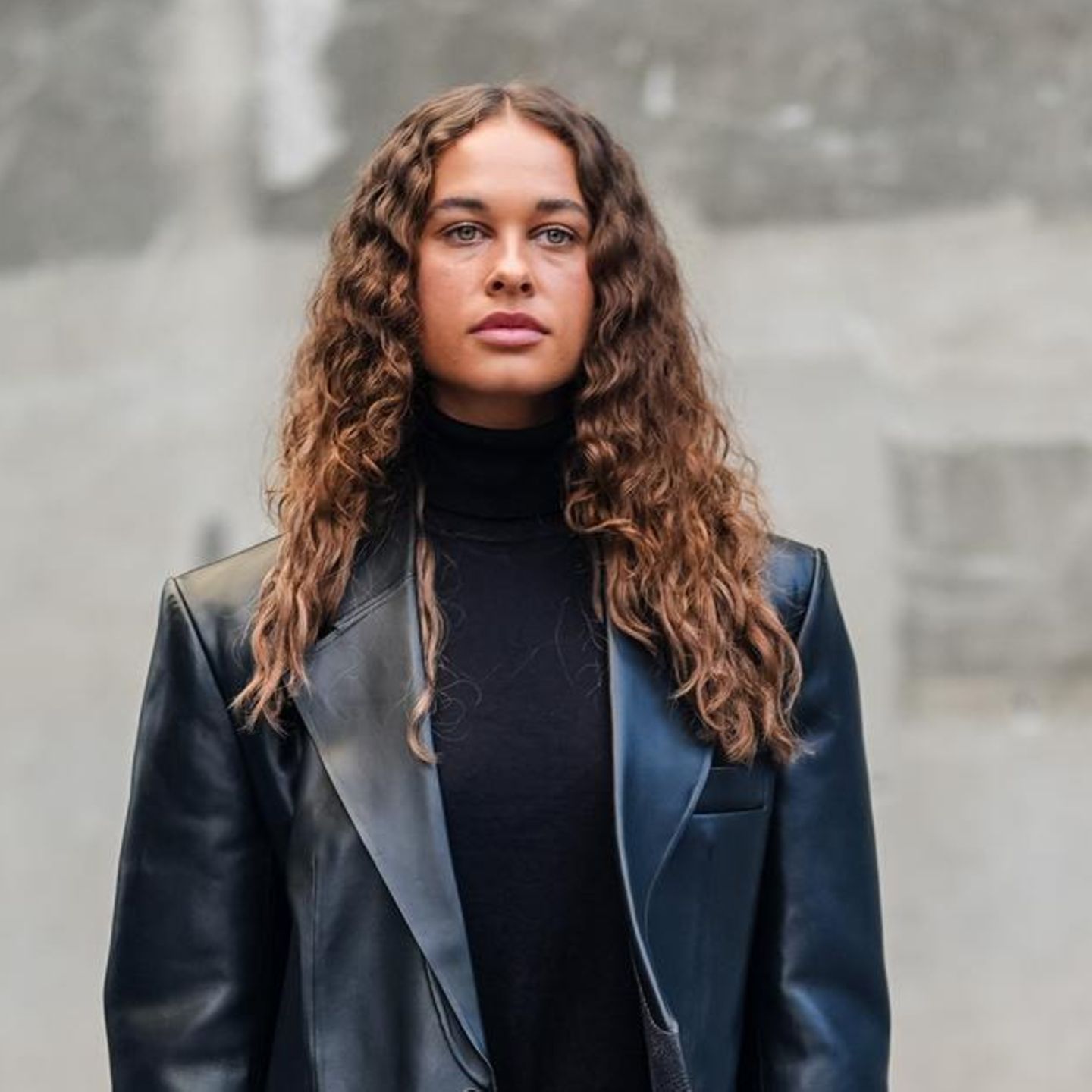 Medium Brown Curly Collarbone Layers Medium Brown Curly Collarbone Layers — Winter Haircuts for Curly Hair