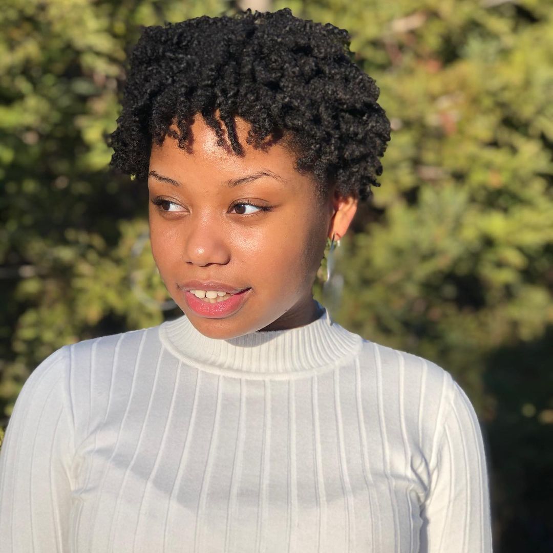 Chin Length Layered Bob With Defined Curls Chin Length Layered Bob With Defined Curls — Winter Haircuts for Black Women