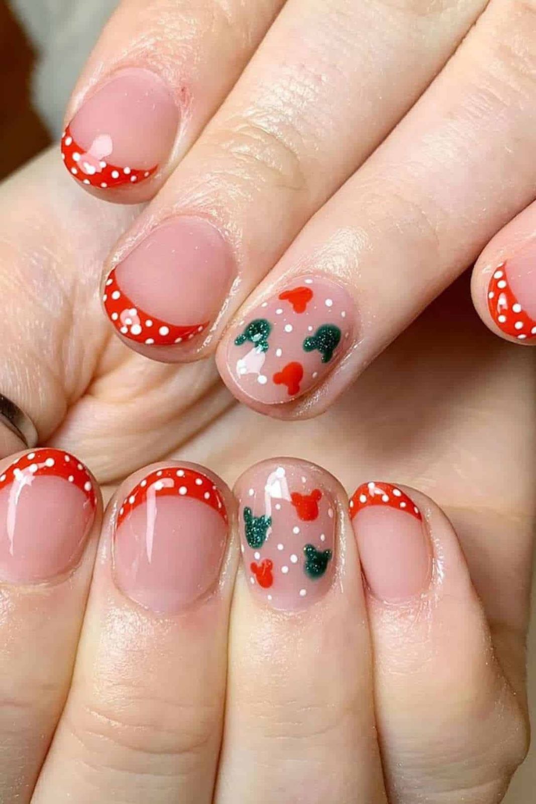 Short Round Christmas Motif Nails Short Round Christmas Motif Nails — Simple Christmas Nails 2026
