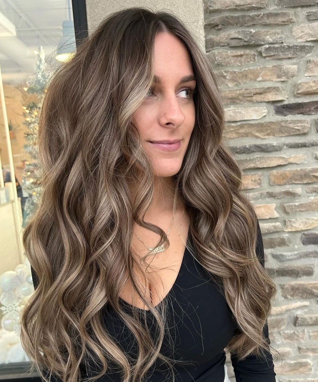 Mid-Back Ash and Beige Blonde Balayage on Dark Brown Mid-Back Ash and Beige Blonde Balayage on Dark Brown — Reverse Balayage