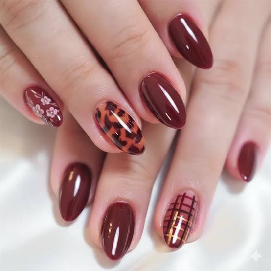 Medium Oval Burgundy Cat-Eye Medium Oval Burgundy Cat-Eye — Wine Christmas Nails 2026