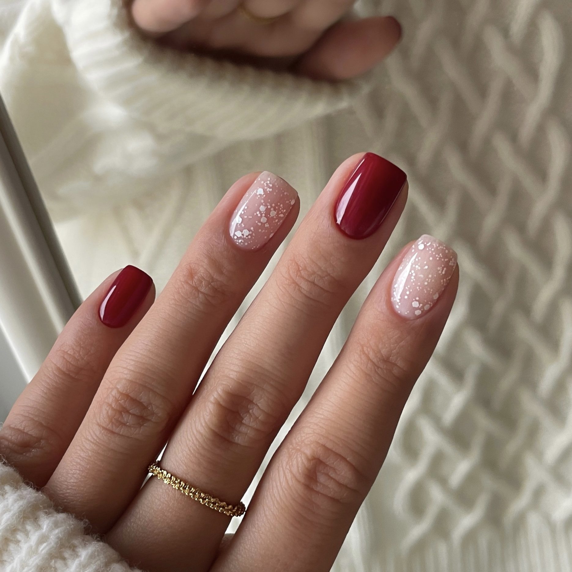 Deep Red and Speckled Nude Square Nails Deep Red and Speckled Nude Square Nails — Simple Short Winter Nails