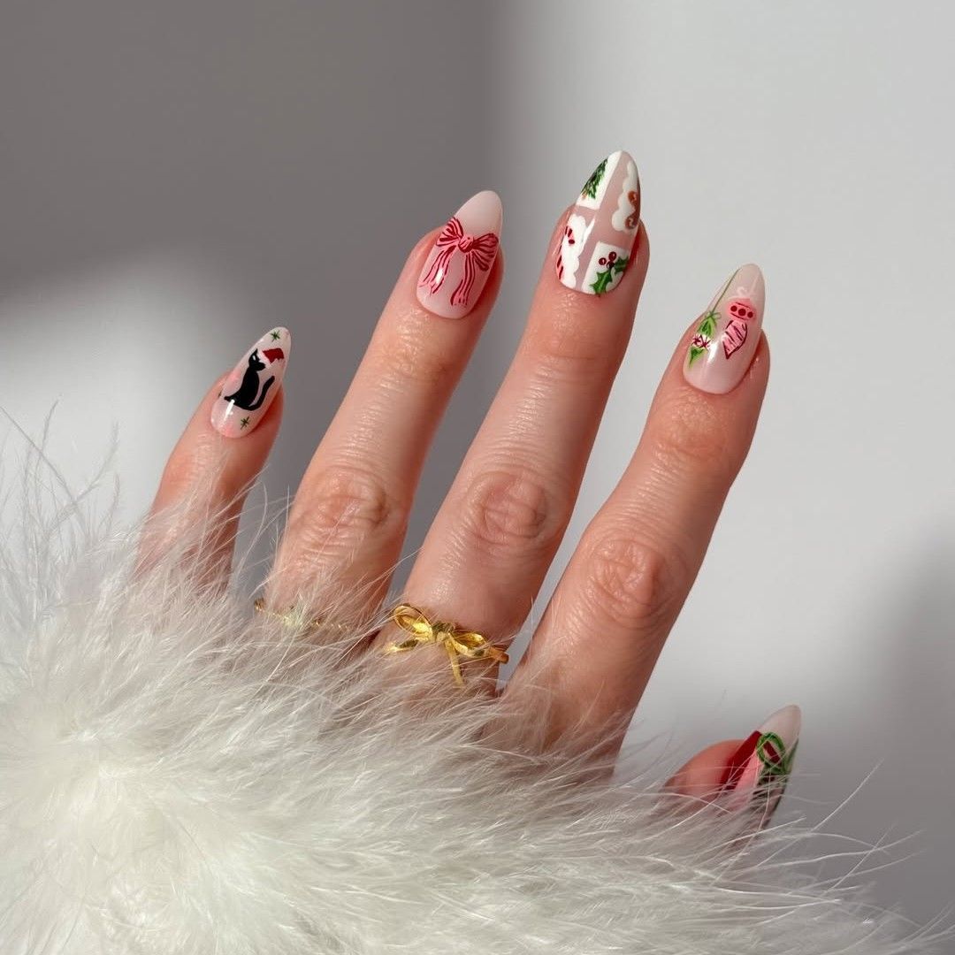 Opaque White with Snowflake and Gold Line Opaque White with Snowflake and Gold Line — Christmas Oval Nails 2026